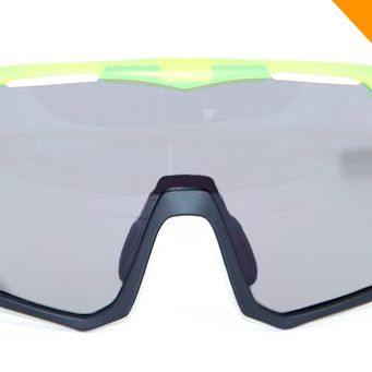 Óculos Absolute Wild com haste regulável e lente com proteção UV400 com narigueira emborrachada